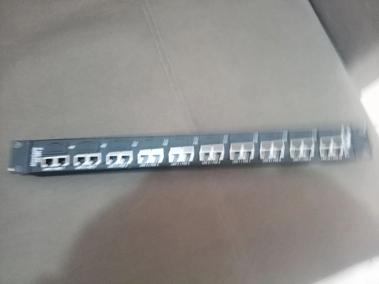 Patch Panel PoE Passivo 10 Portas Volt - Rack 19" (Usado) - Foto 2