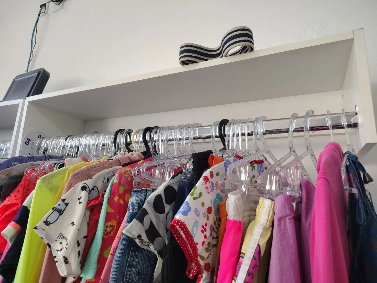 Ara de roupas de parede