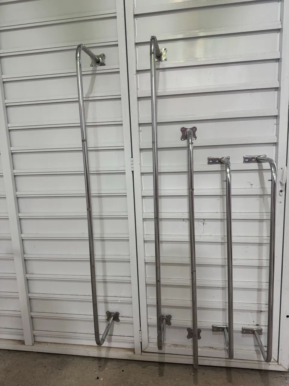 Araras em inox para lojas  - Foto 4