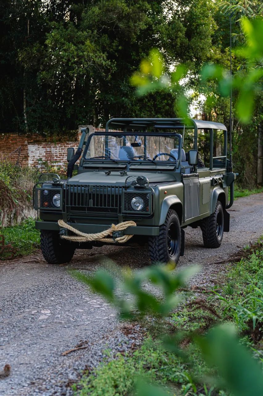 Land Rover Defender 2004