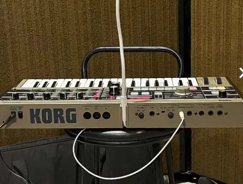 Sintetizador e vocoder Korg microKORG MK-1 - Foto 2
