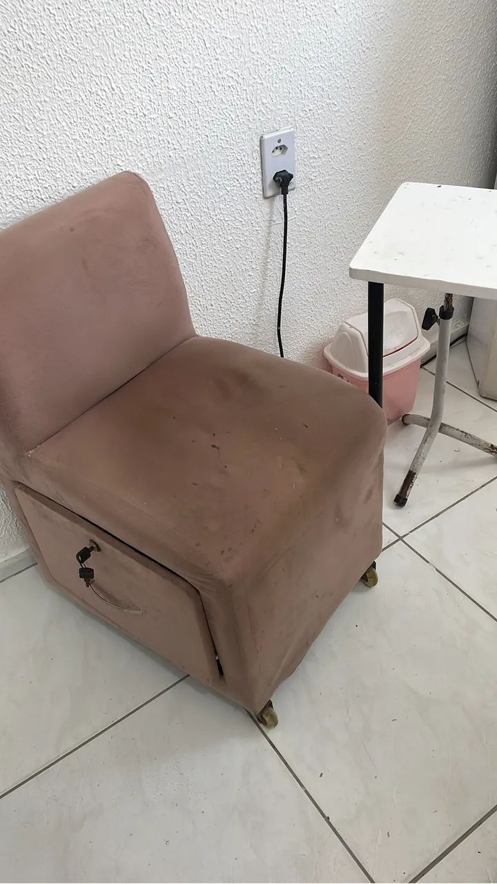 Cirandinha e cadeira de manicure  - Foto 2