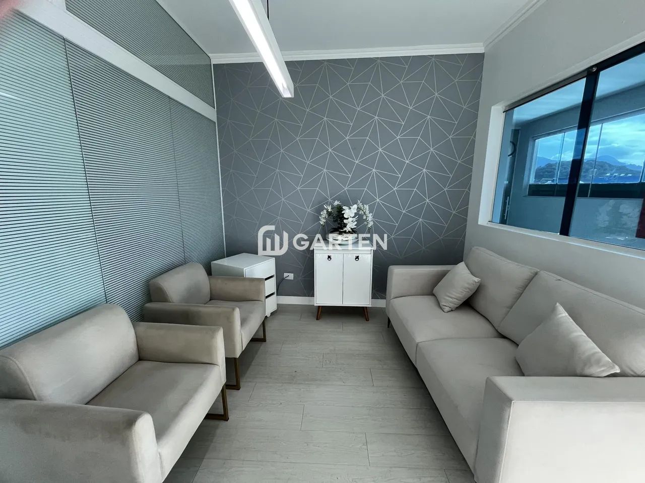 Sala Comercial Mobiliada no Centro de Matinhos - Foto 4