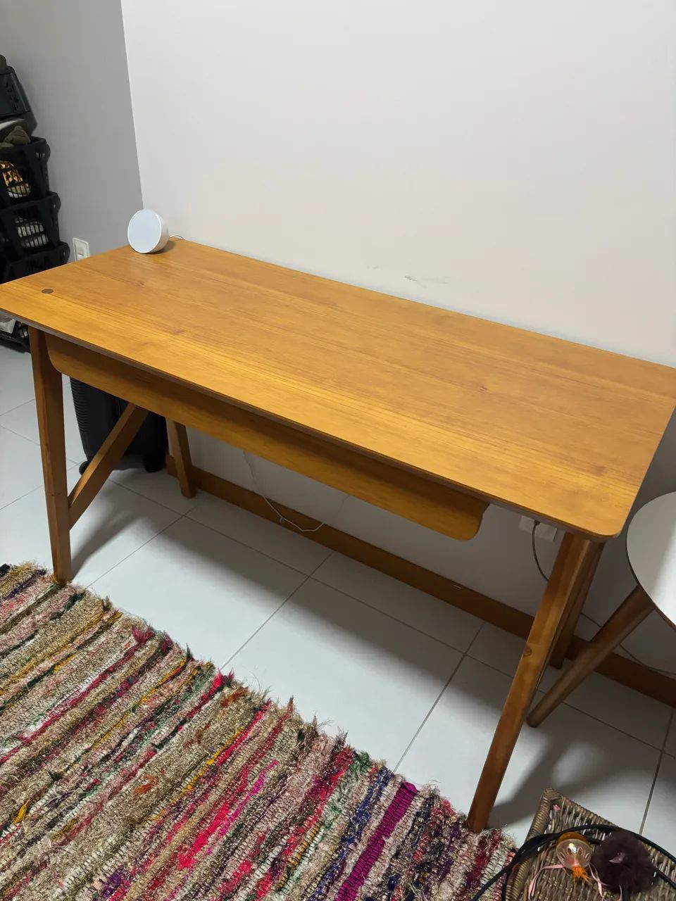 Desk 443790573941575682