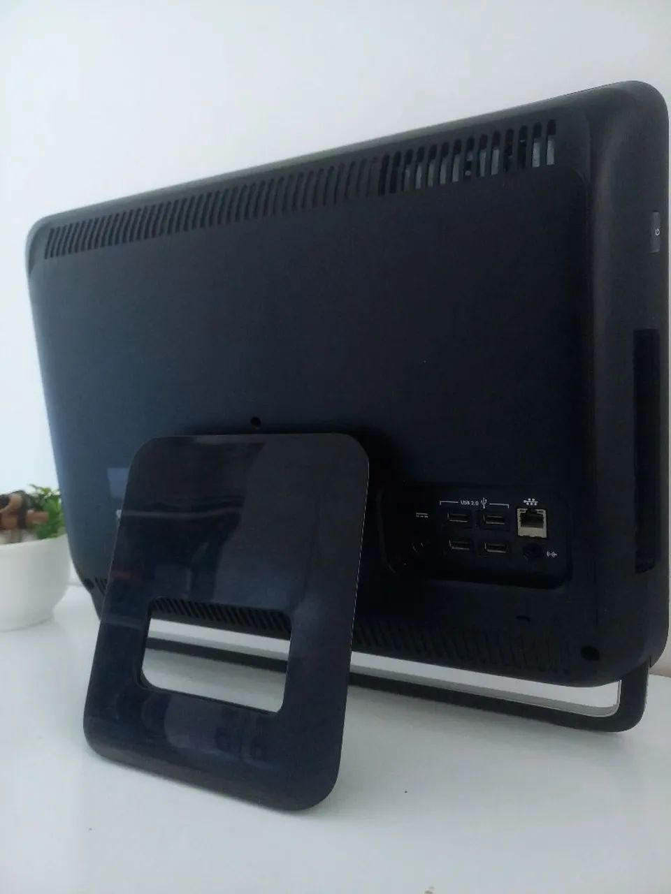 Computador All in One HP - 4GB RAM, Windows 7 (Completo c/ Teclado e Mouse) - Foto 2
