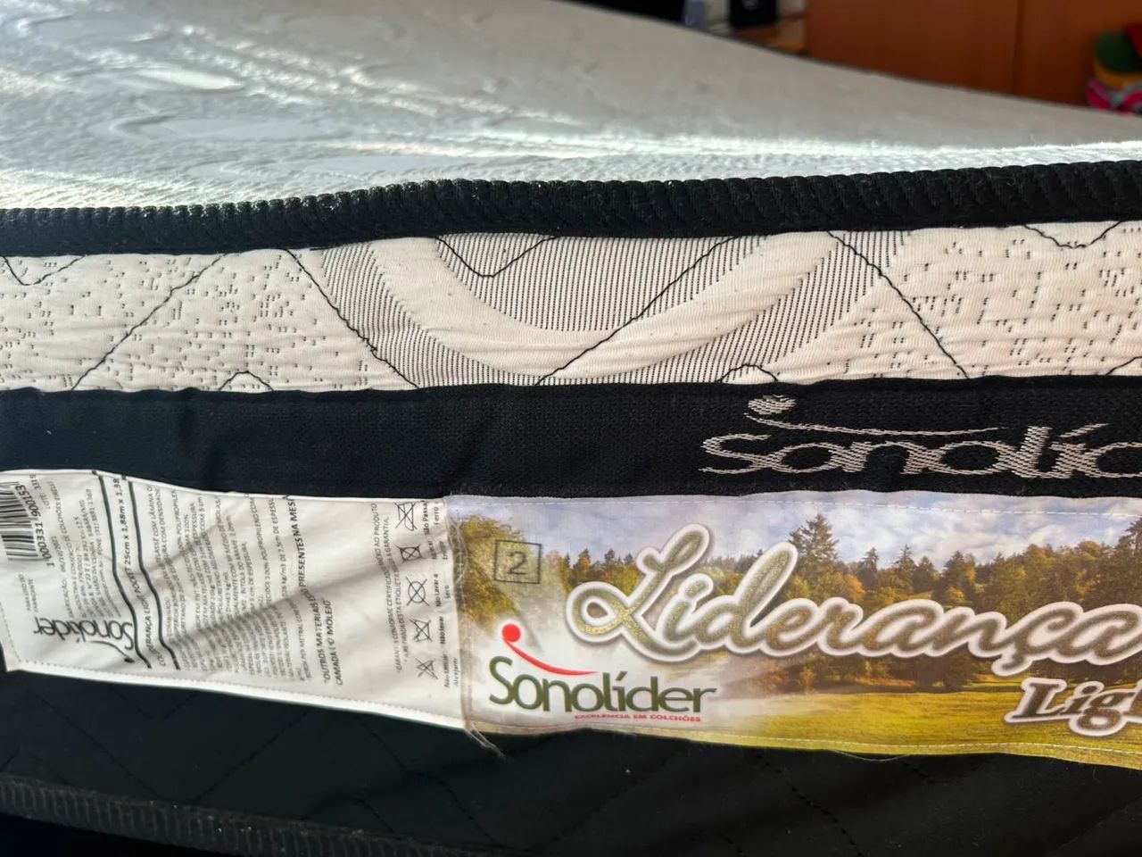 Vende se Cama de Casal box com Baú e Colchão - Foto 4