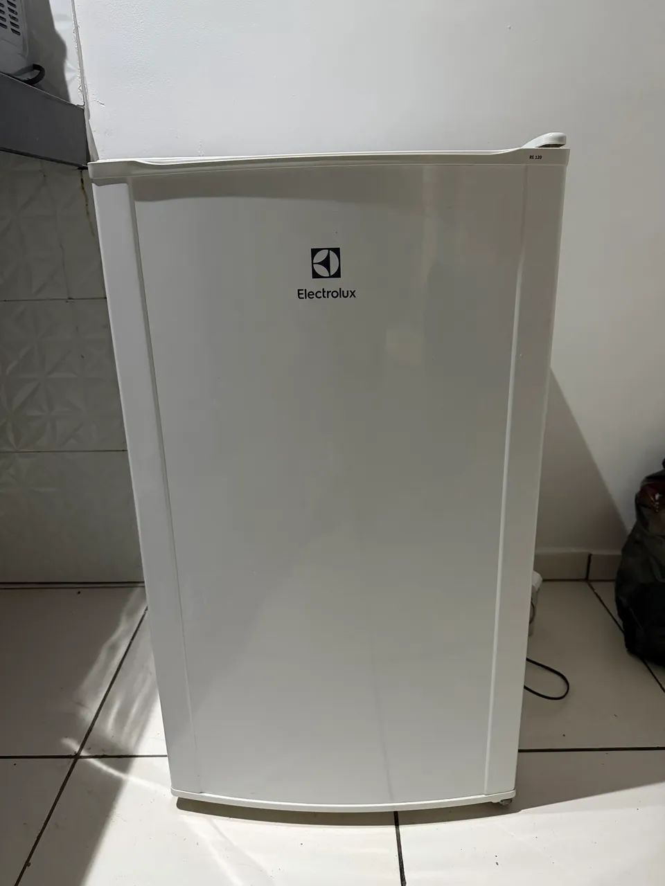 Frigobar Electrolux novo ! 