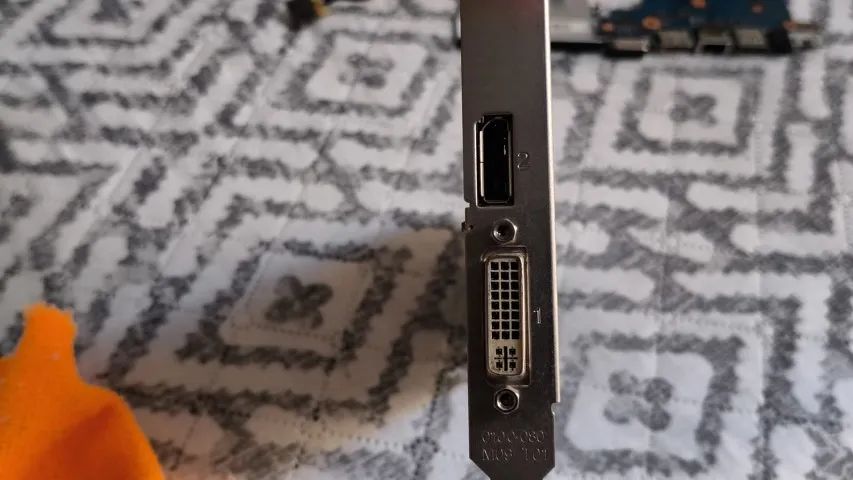 NVIDIA Quadro K600 - Usada - Foto 2