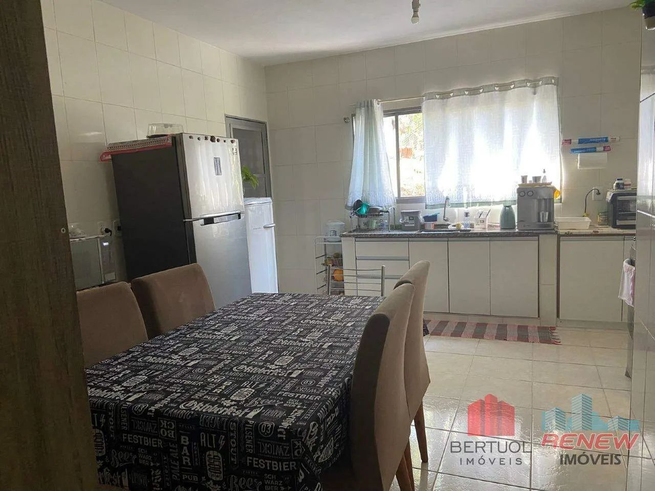 Casa à Venda no Bairro Capela  Vinhedo/SP - Foto 4