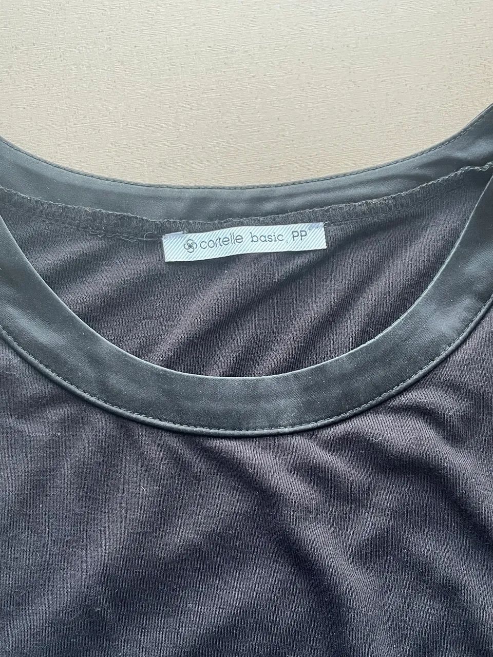 Camiseta preta básica PP Renner  - Foto 3