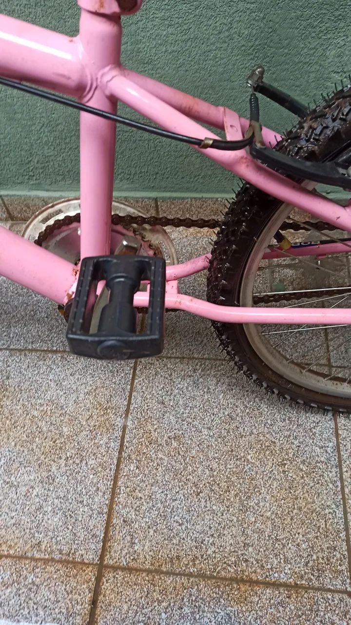 Bicicleta infantil semi nova  - Foto 4