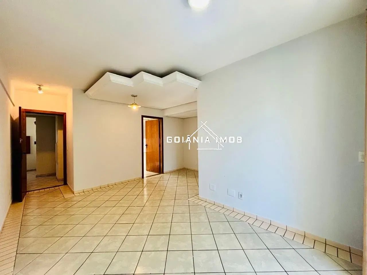 3/4 sendo 1 suite, varanda, 2 vagas de garagem - Foto 2