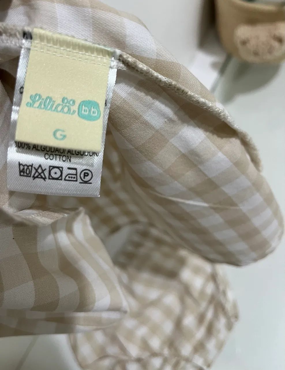 vestido bebê lilica ripilica xadrez vichy bege com gola peter pan - Foto 3