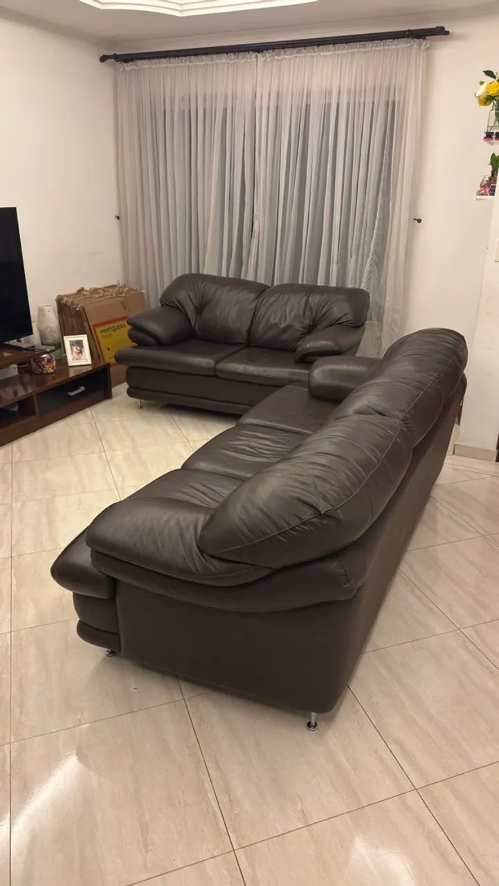 Sofá de couro 2 e 3 lugares
