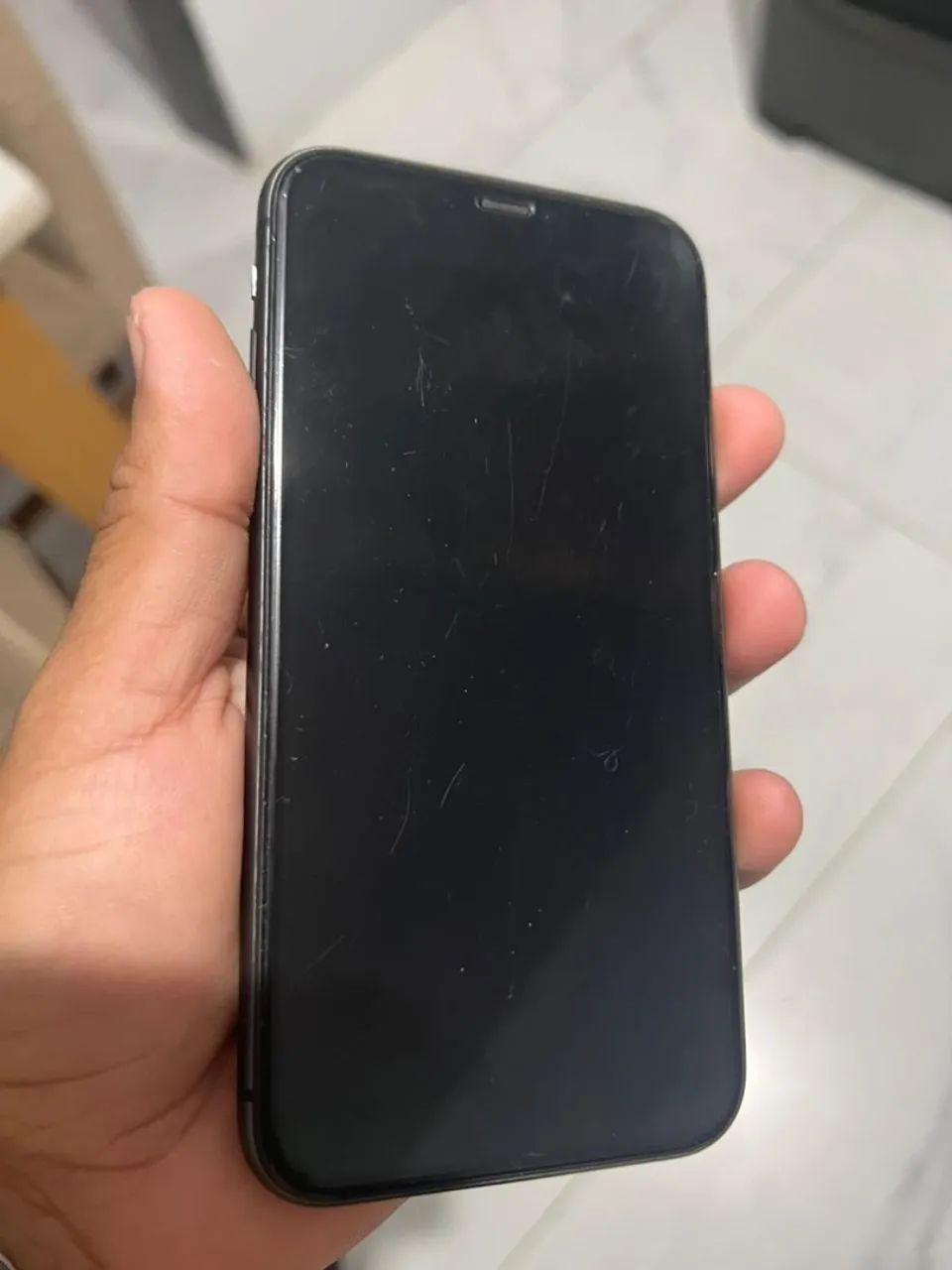 iPhone 11 / 64GB
