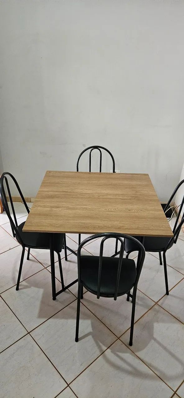 Vende - Se Mesa De 4 Lugares ! - Foto 4