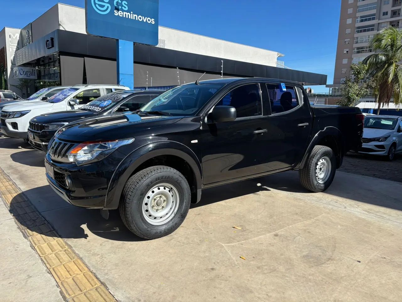 Mitsubishi L200 2025
