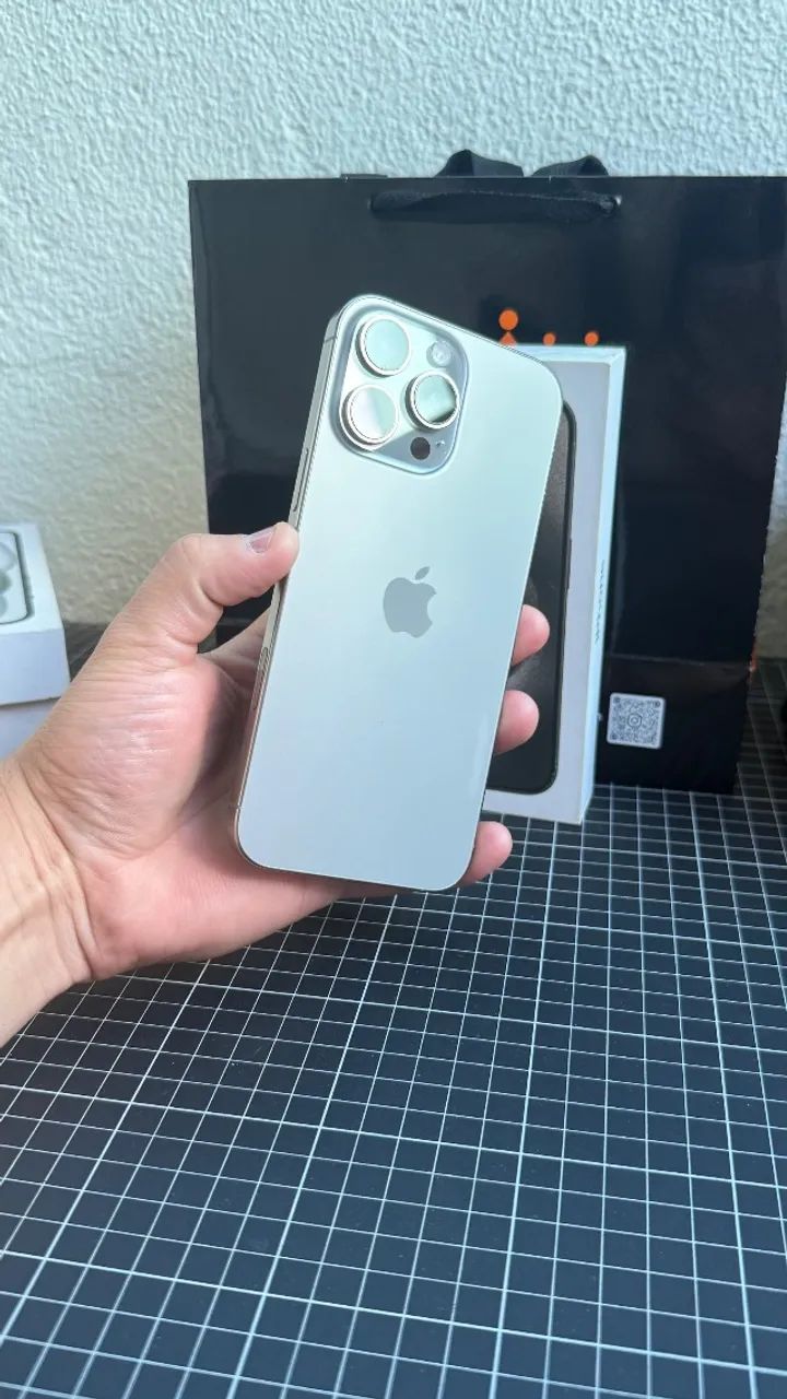iPhone 16 Pro Max // 512GB // SemiZero // 18x cartão