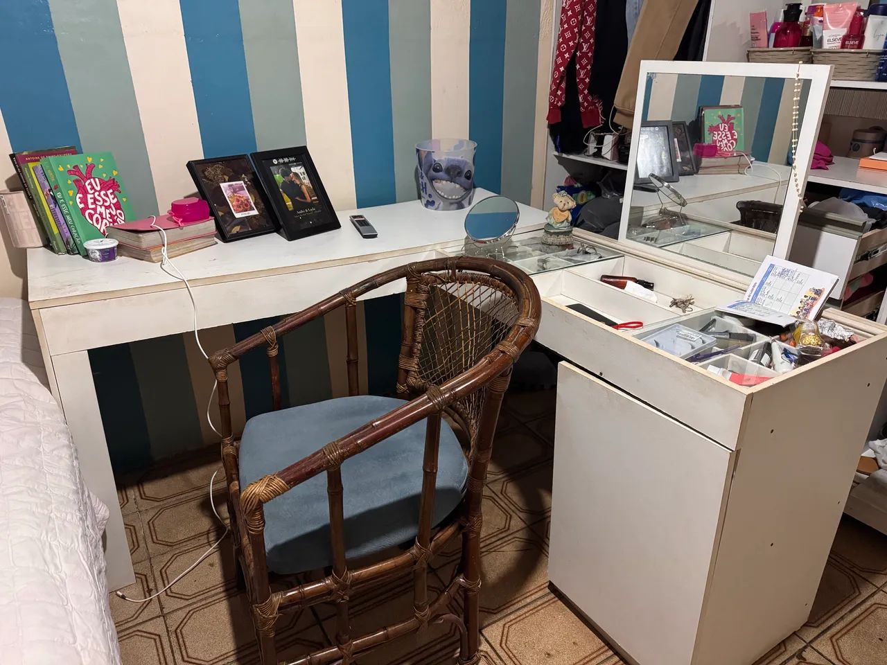 Vendo escrivaninha/penteadeira - Foto 2