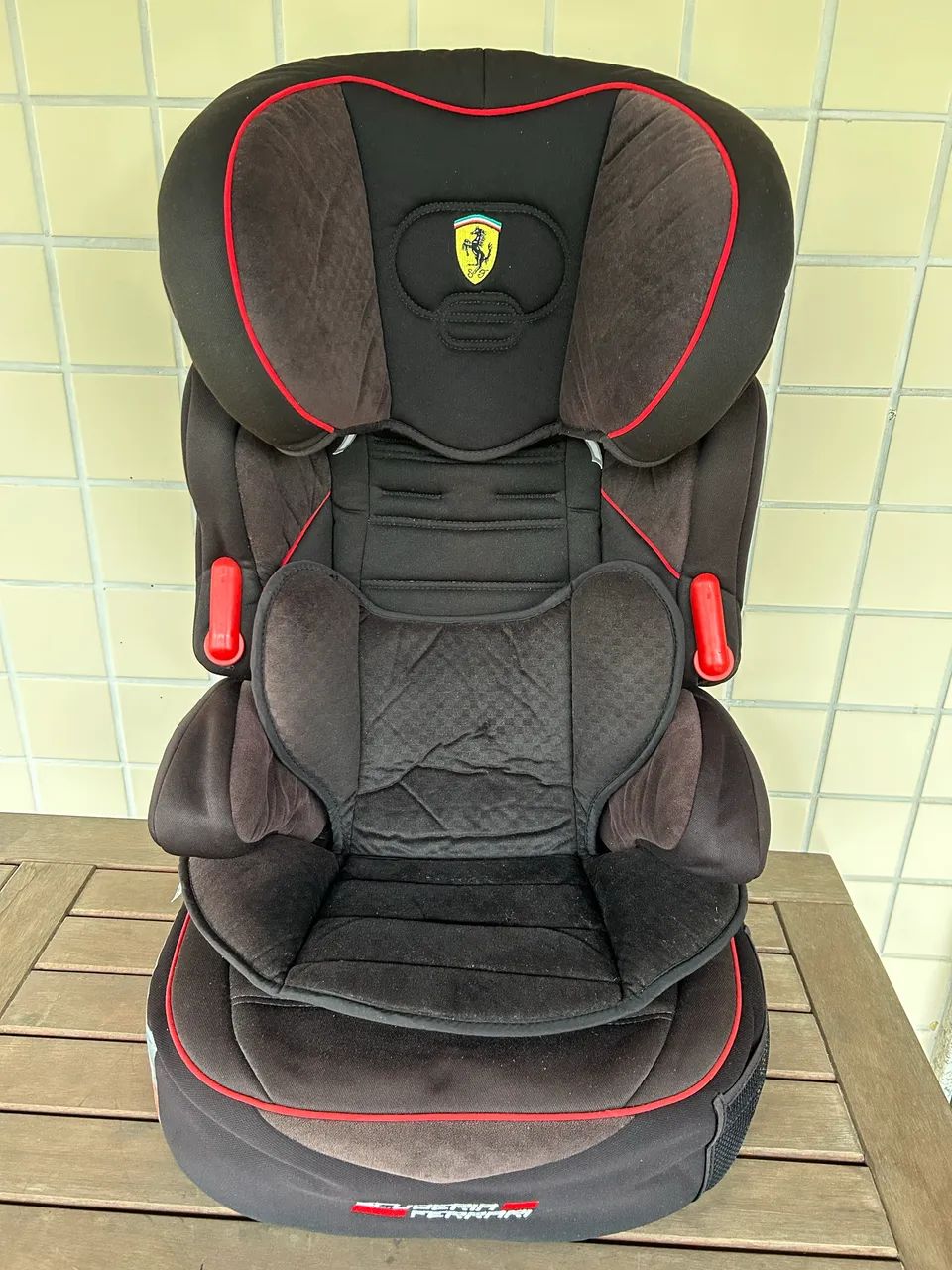 Cadeirinha e booster para carro 