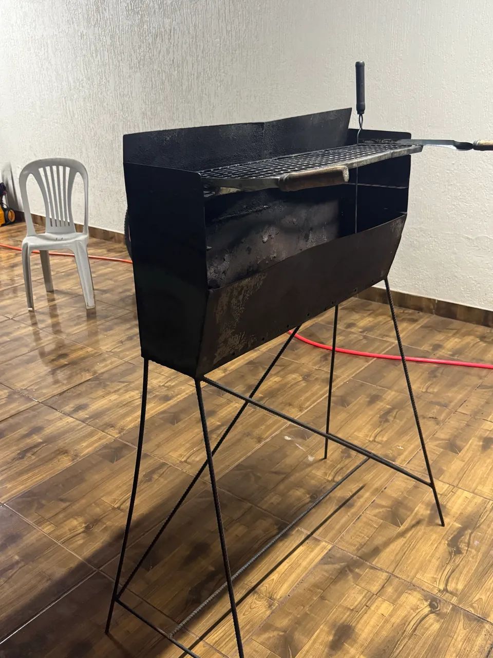 Churrasqueira grande usada funcionando 