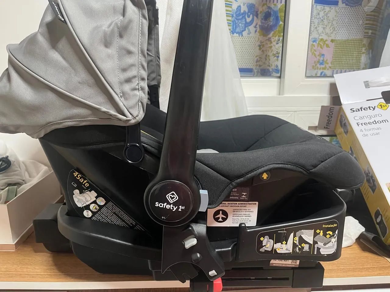 Bebê conforto com base de instala ção veicular - Foto 2