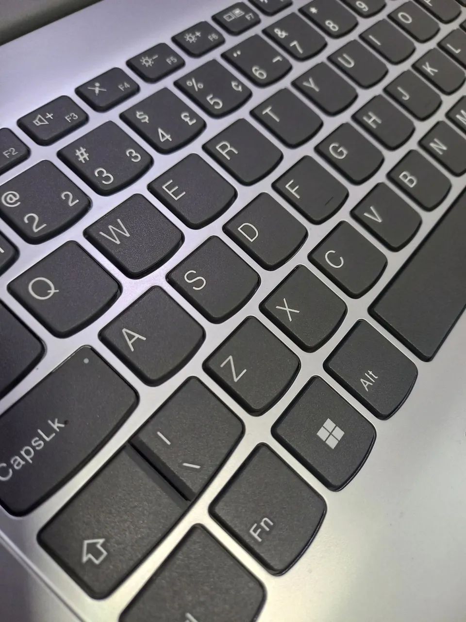Notebook Lenovo semi novo - Foto 5