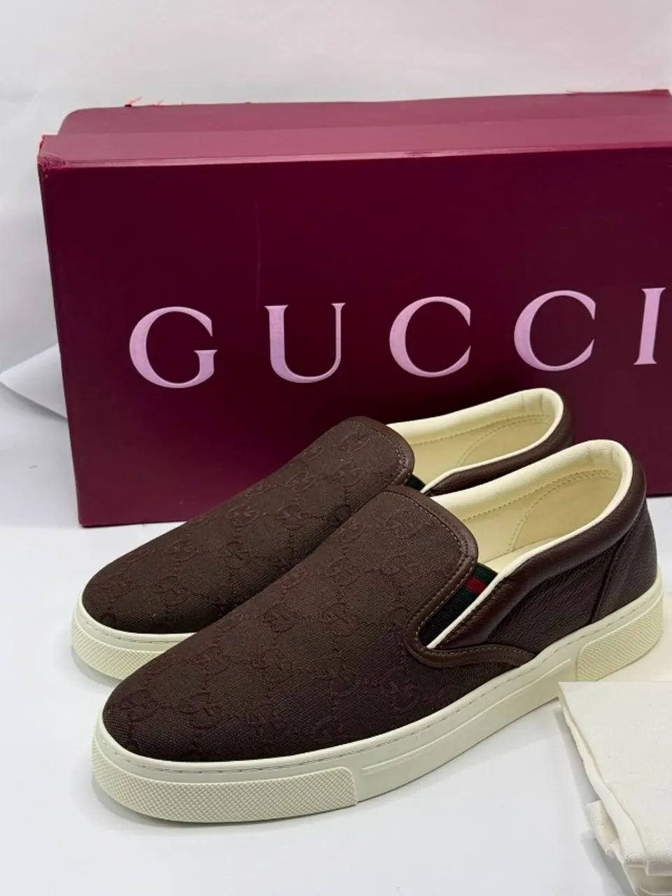 Tenis Gucci Slip on Marrom couro - tam 40