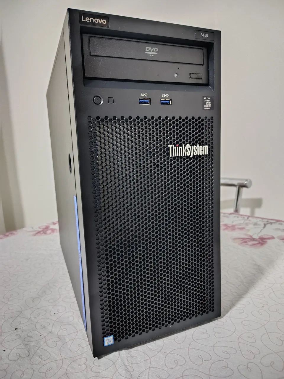 Servidor Lenovo ThinkSystem ST50  - Foto 4