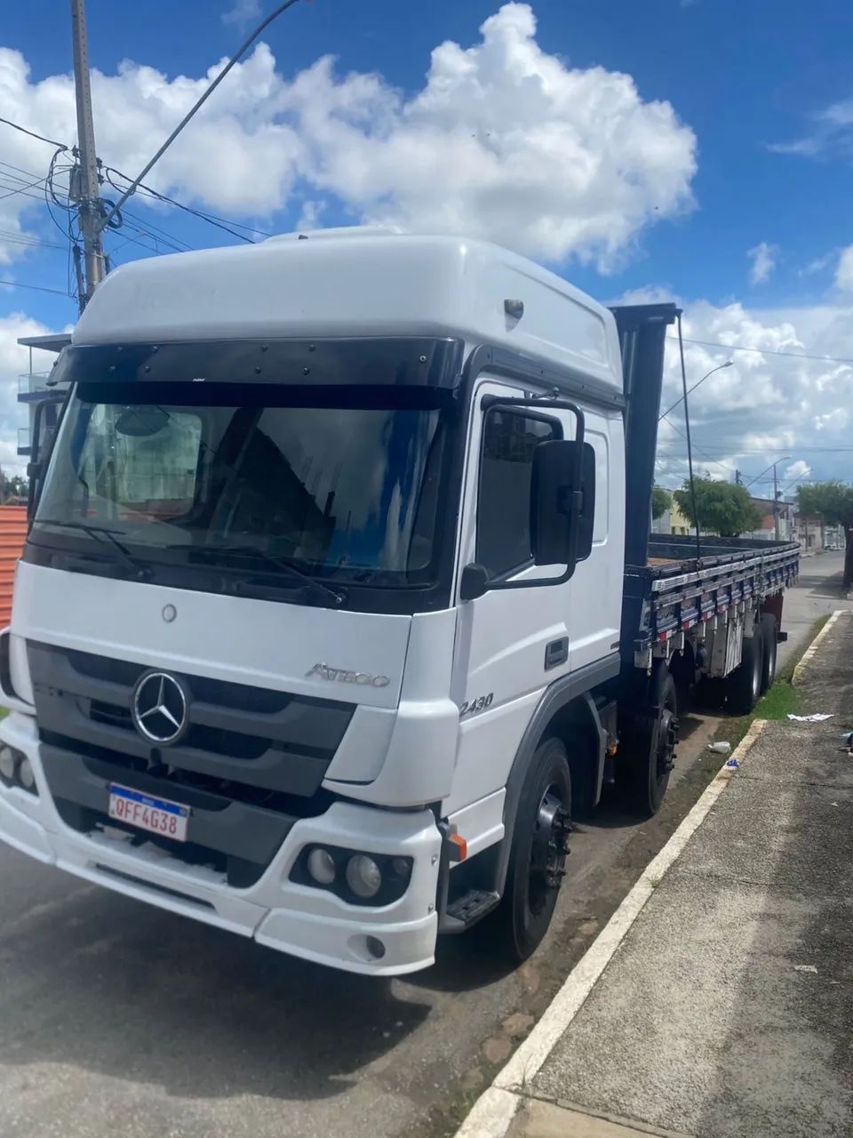 MB Atego 2430 2025 automático 