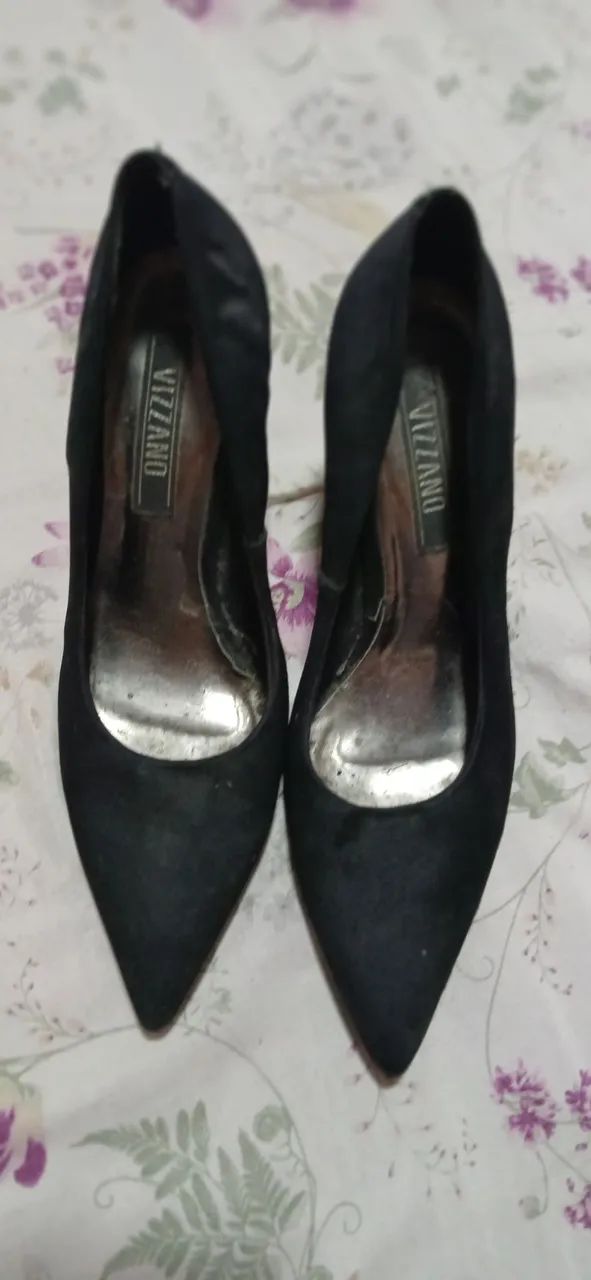 Sapato Scarpin Vizanno semi novo 37