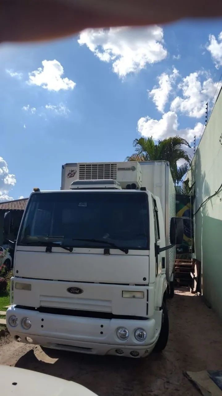 Ford cargo 815