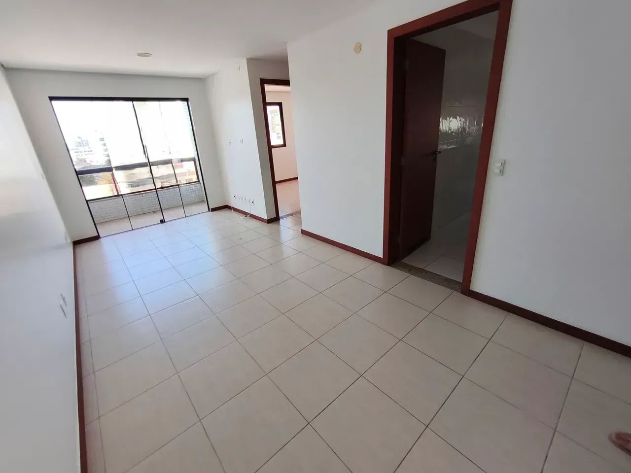 Apto com 2 quartos sendo 1 suíte, 2 Ar Cond. Split, 2 vagas de garagem, Cavaleiros - Macaé - Foto 2