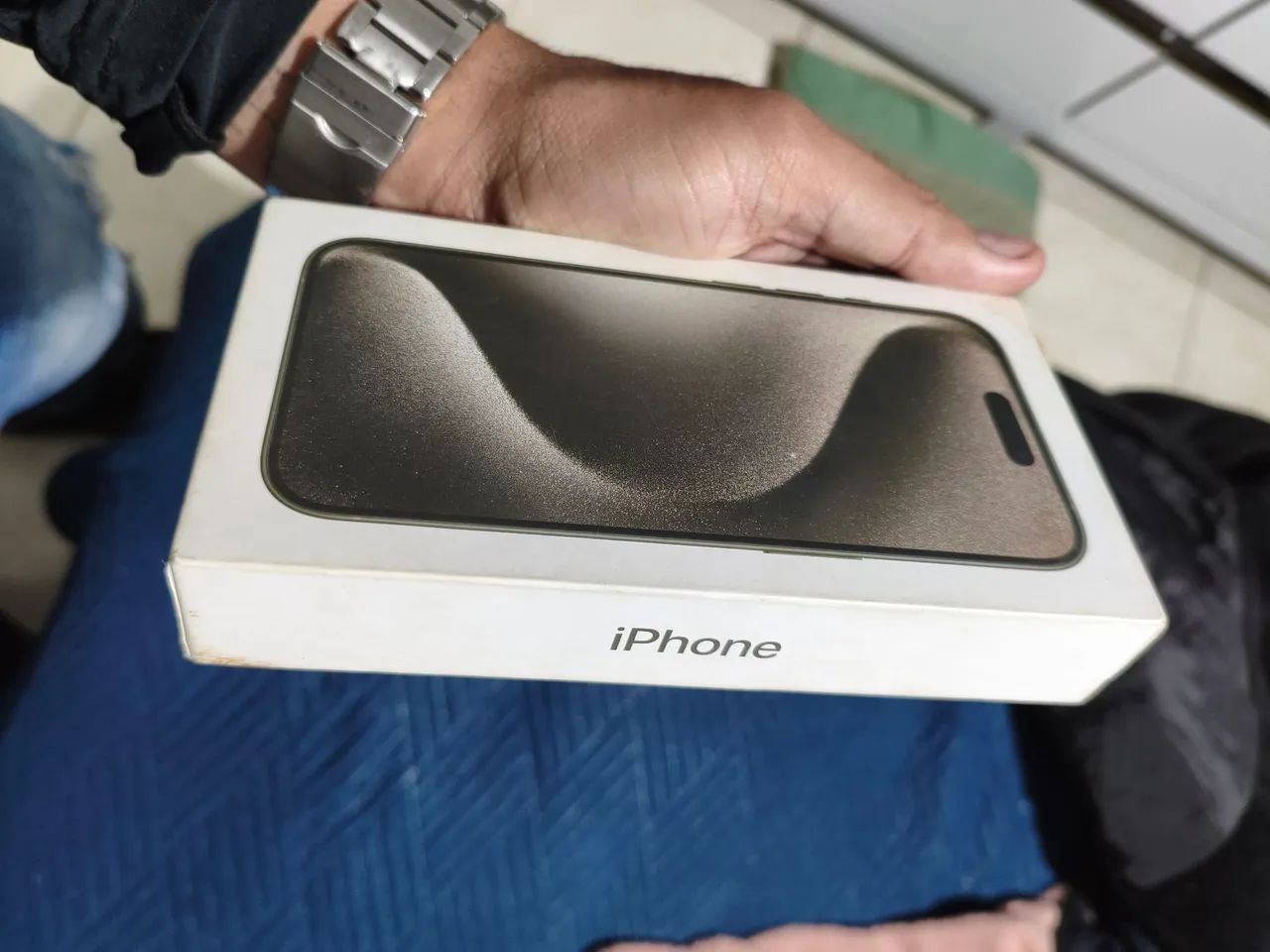 iPhone 15 pro - 256 gigas - bateria 81%  - Foto 4