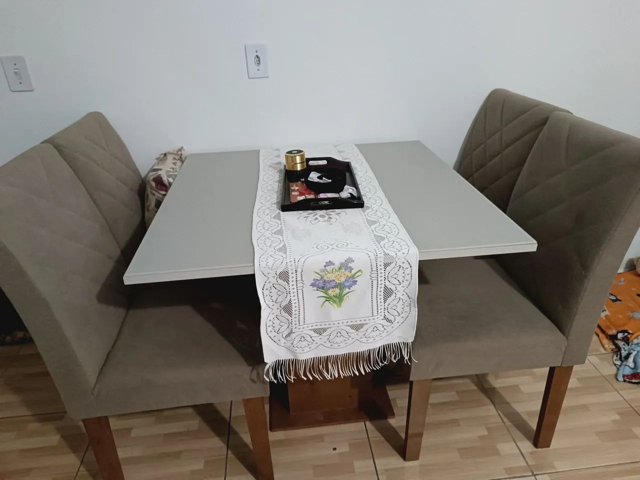 Mesa tampo de Vidro 4 cadeiras