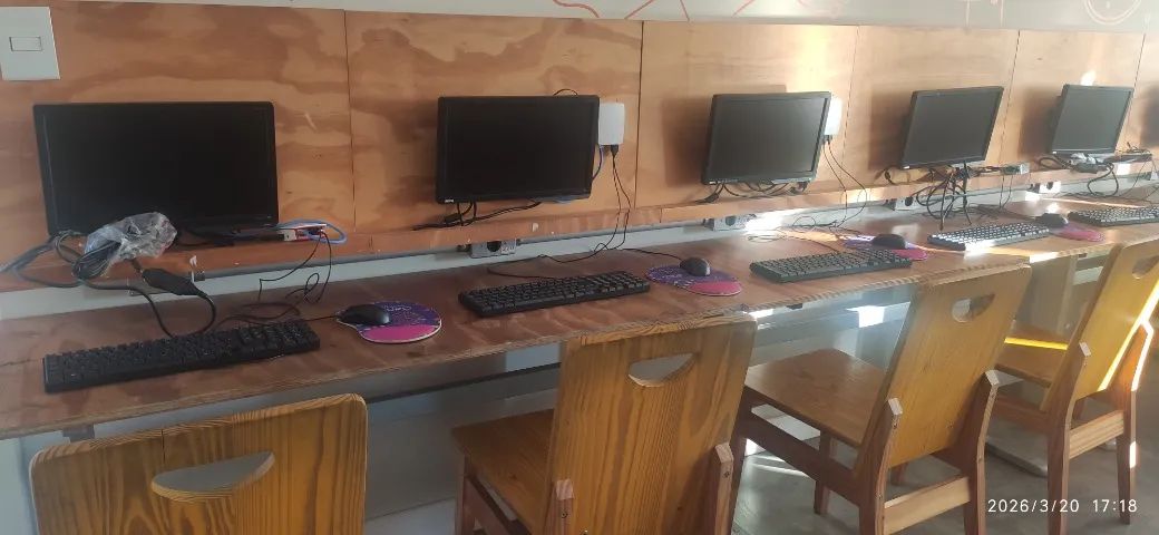 OPORTUNIDADE: Laboratório de Informática Completo (32 Estações de Estudo)404871447724707844
