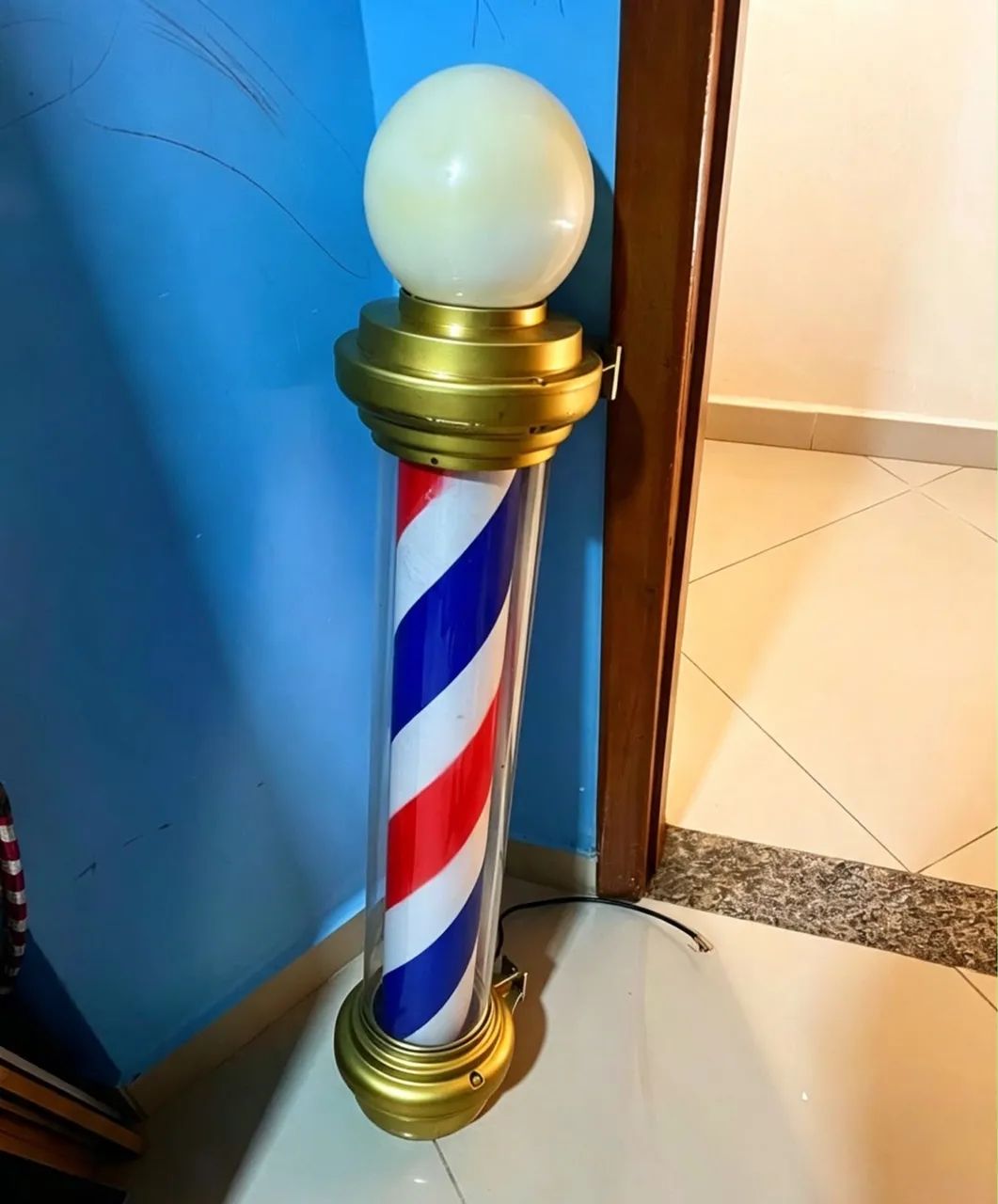  Móveis e Equipamentos em Ótimo Estado - Tudo para sua Barbearia! - Foto 3