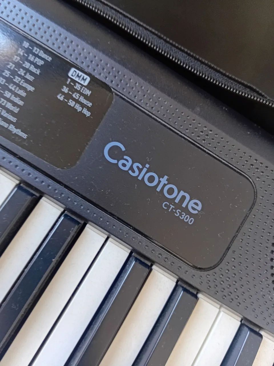 Teclado Casio Casiotone CT-S300 + capa acolchoada - Excelente estado - Foto 3