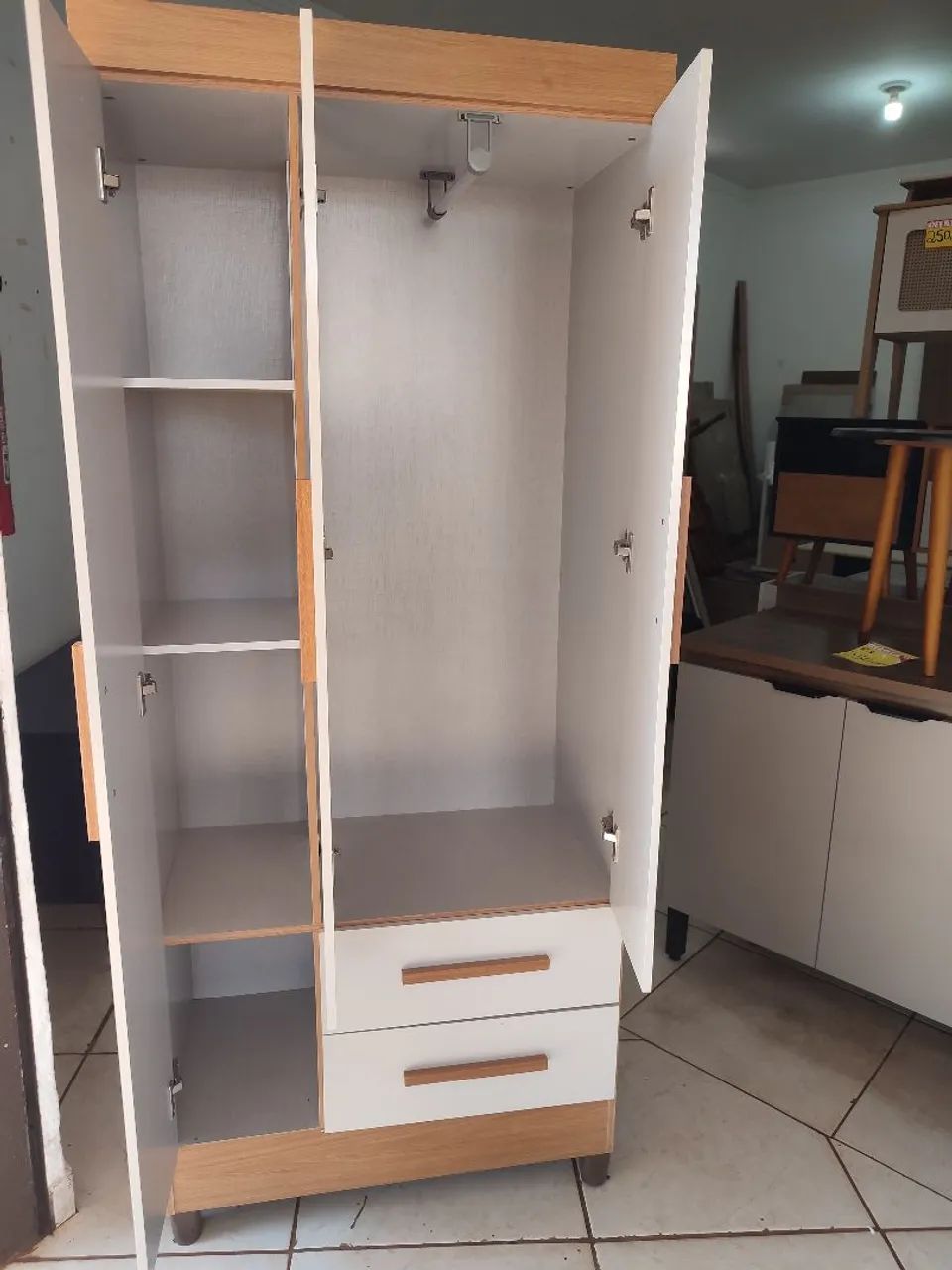 Guarda Roupa 3 Portas  - Foto 3