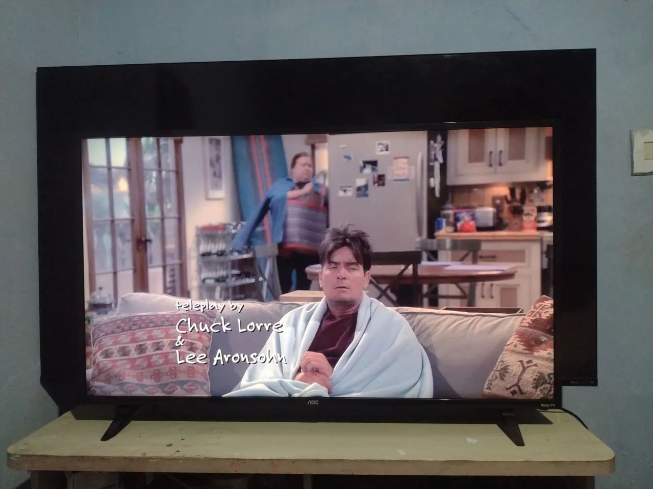 Tv AOC smart 43 polegadas sistema Roku 