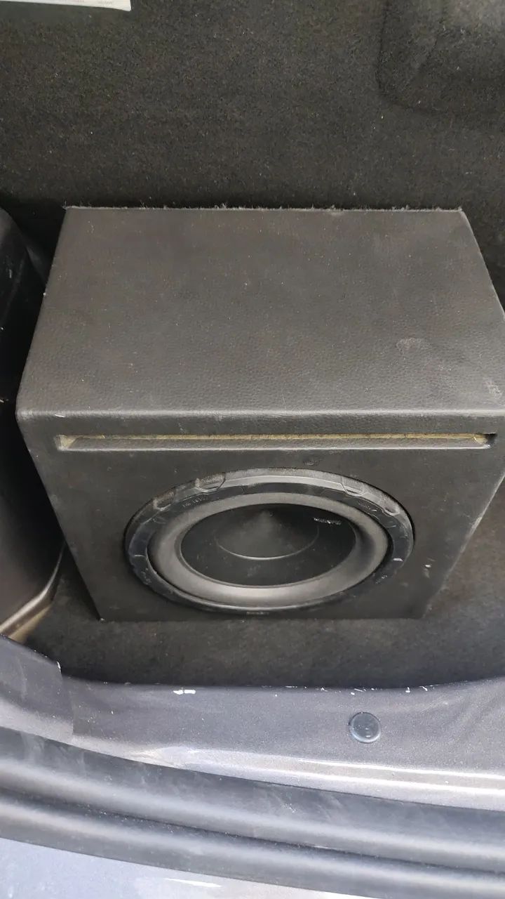 Caixa subwoofer hertz  com amplificador 