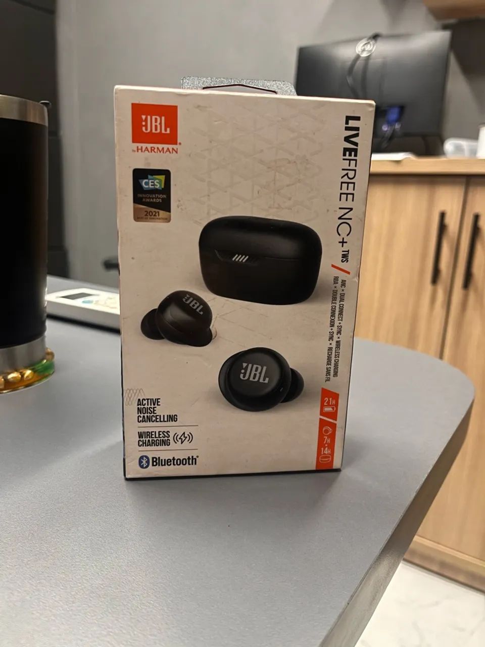 JBL Live Free NC+ TWS aceito troca  - Foto 3