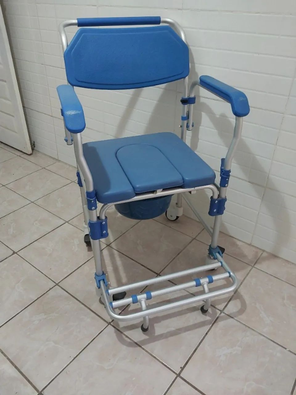 Cadeira de banho Dellamed - Foto 2