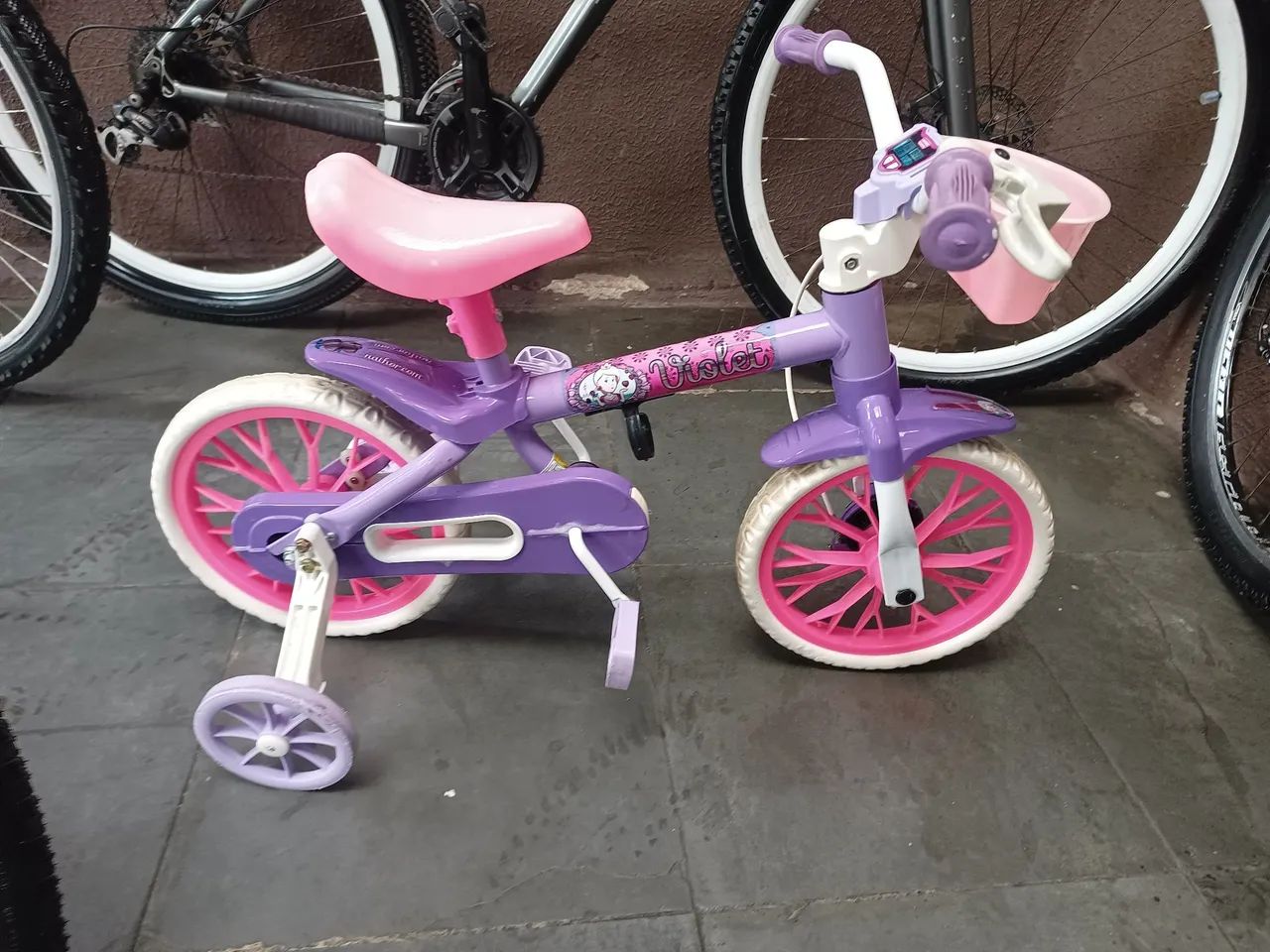 Oportunidade!!!! Bicicleta aro 12 funcionando perfeitamente  - Foto 4
