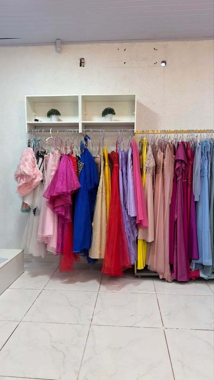 Vendo Uma Loja de Vestidos Completa - Foto 3