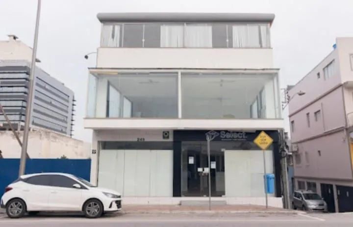 Prédio de 3 Andares na Avenida Presidente Kennedy - Campinas / Sao José 