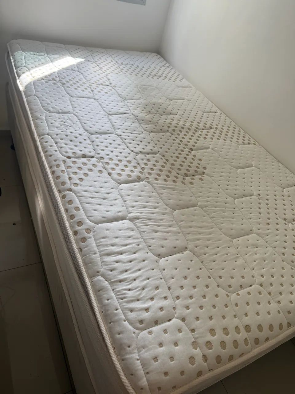 Cama solteirão com pouco uso - Foto 2