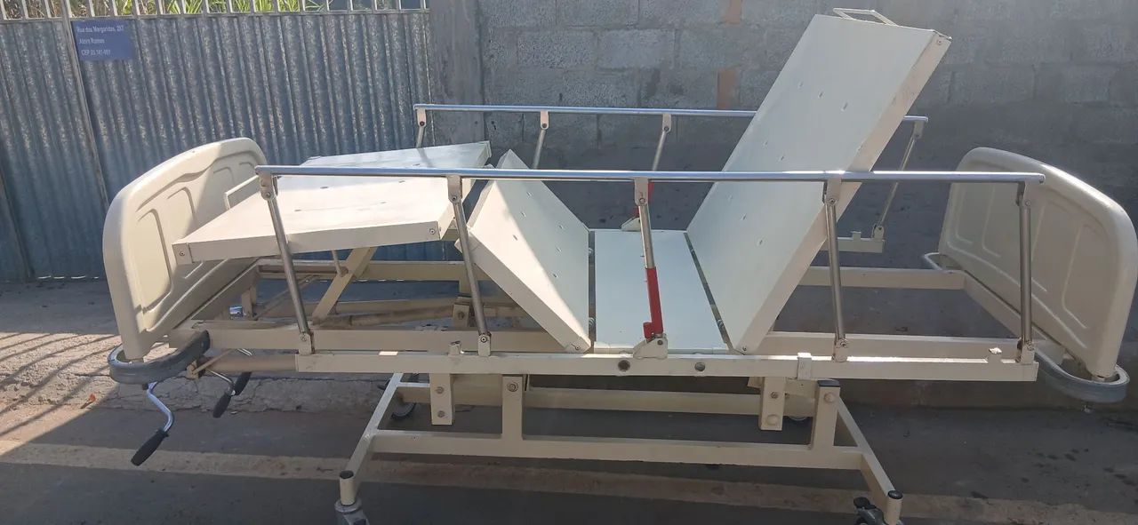 Cama hospitalar de 3 manivela com elevação de altura 