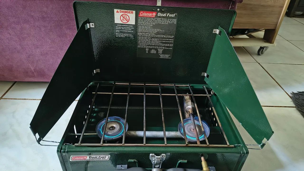 Fogão portátil americano Coleman dual fuel 424 - Foto 5