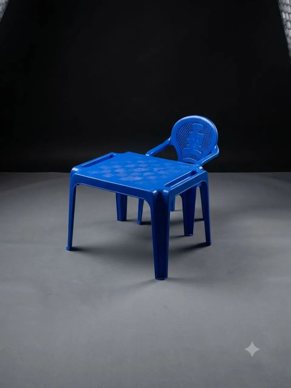 Mesa e cadeira infantil 